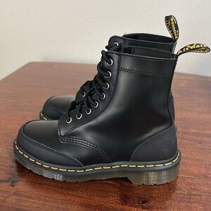 Dr Martens Air Wair Boots 7 Womens / 6 Men
